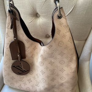 Caramel Hobo Mahina leather authentic Louis Vuitton